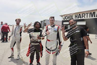 media/Jun-01-2025-CalClub SCCA (Sun) [[eae223c5dd]]/Around pit/